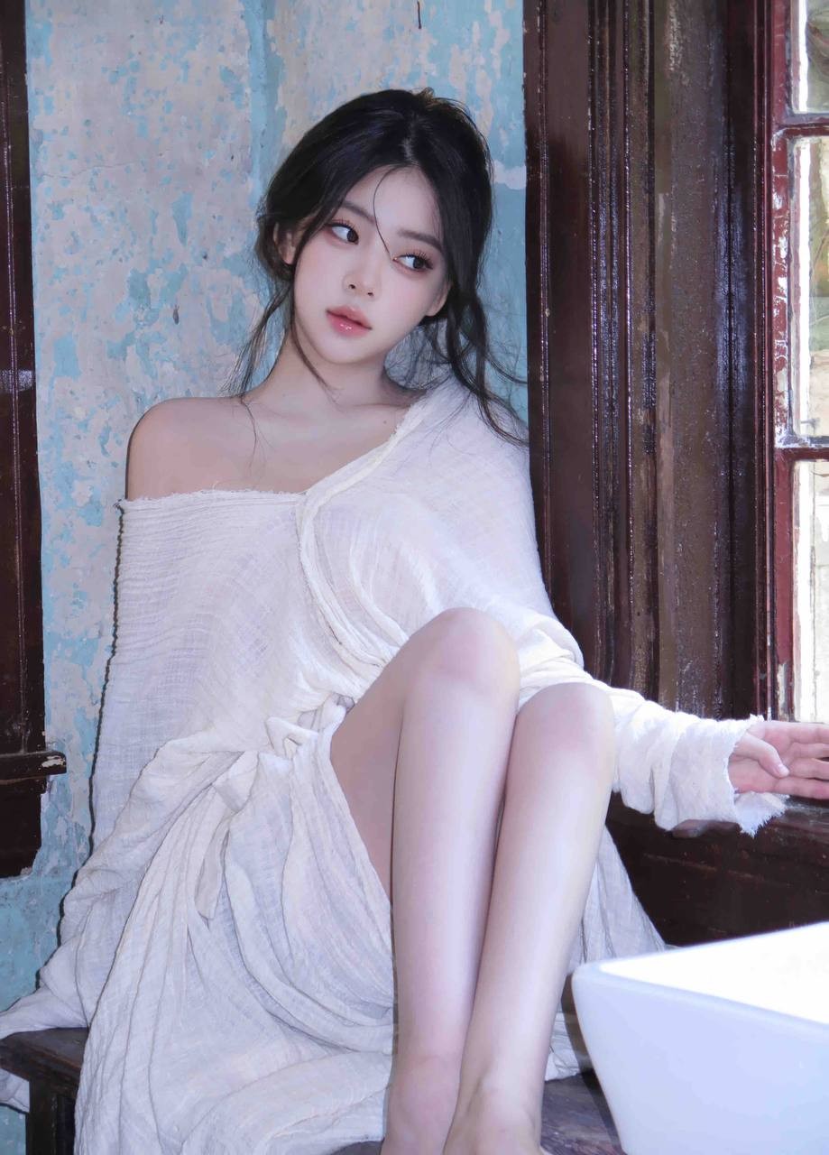 极品在校大二学妹兼职逼粉嫩叫床一流水多