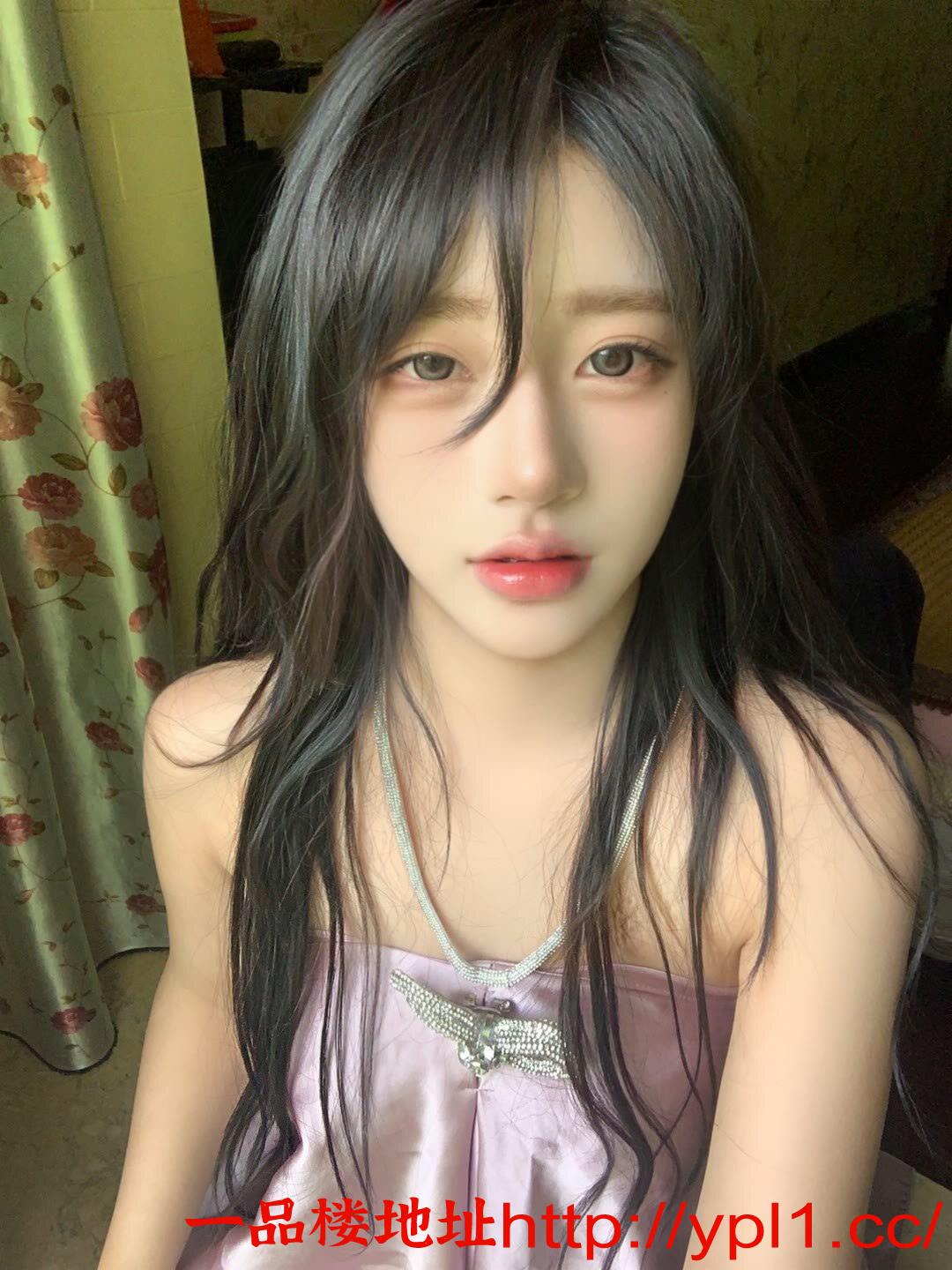 超嫩的妹妹逼很紧刚开发出来很敏感