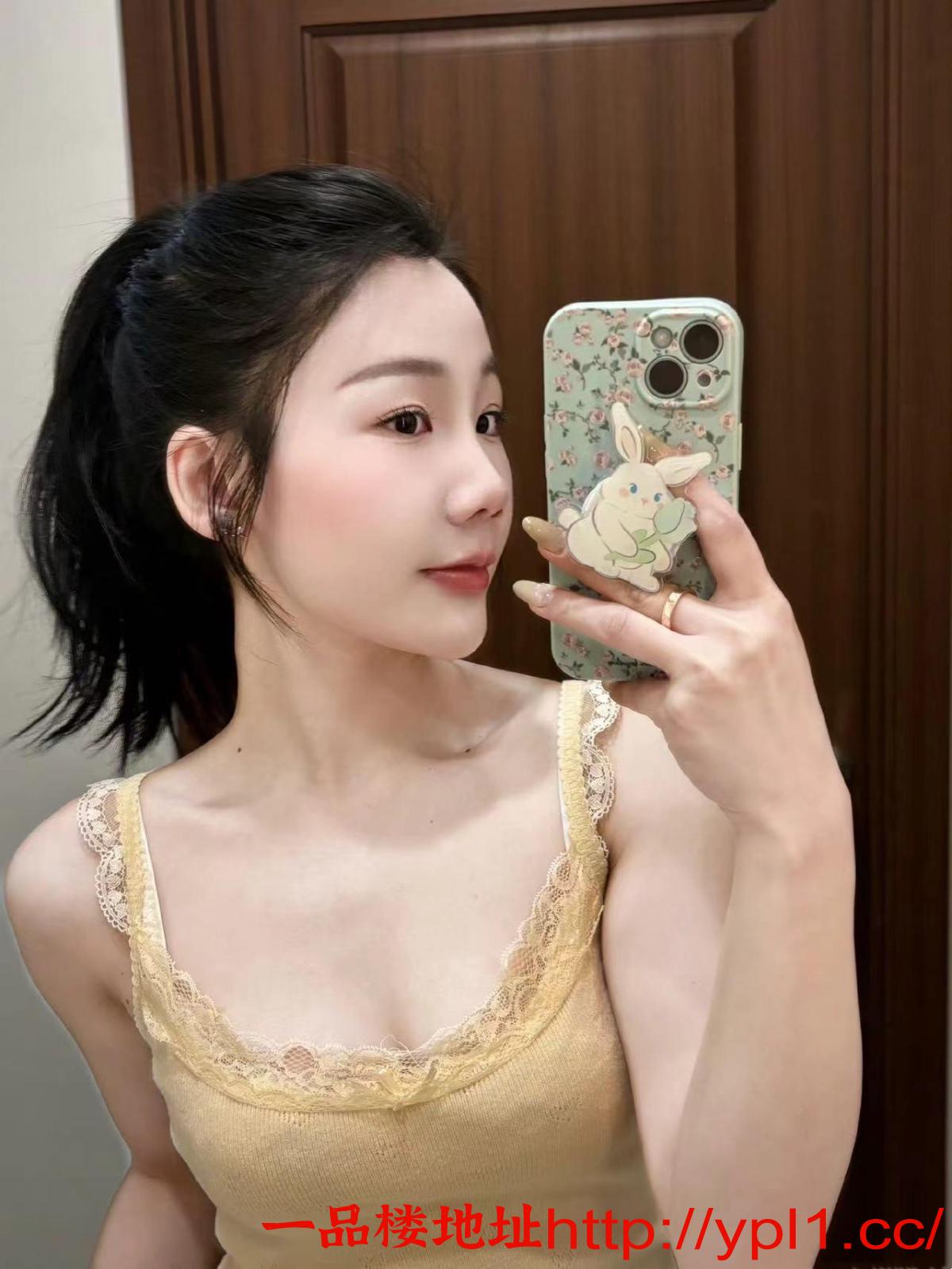 美人淫水湿床单，清纯可爱情人系