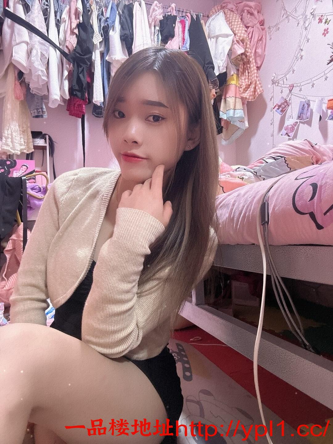 性感黑丝吊带欲女