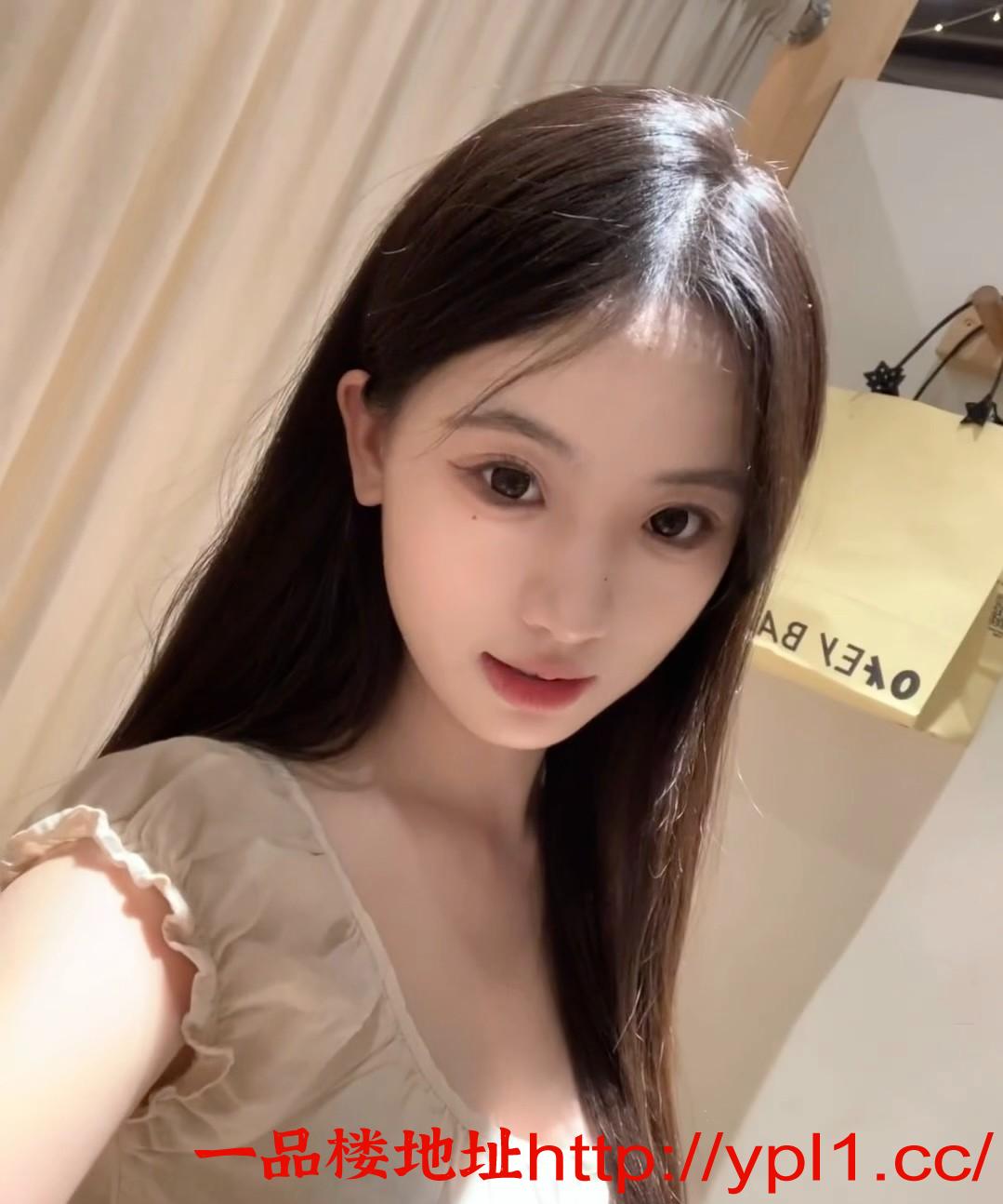 00后妹妹翘臀大胸逼紧水多耐操