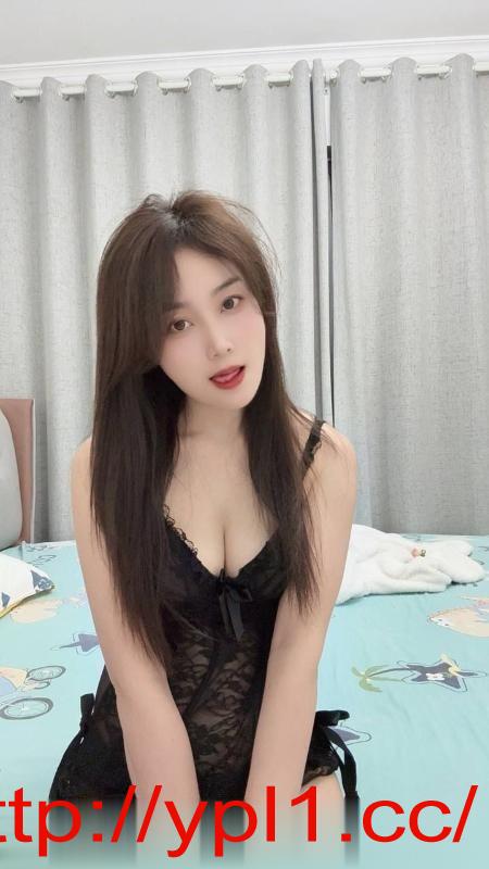 诱人翘臀少妇田田